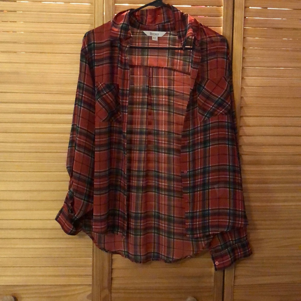 plaid long sleeved shirt